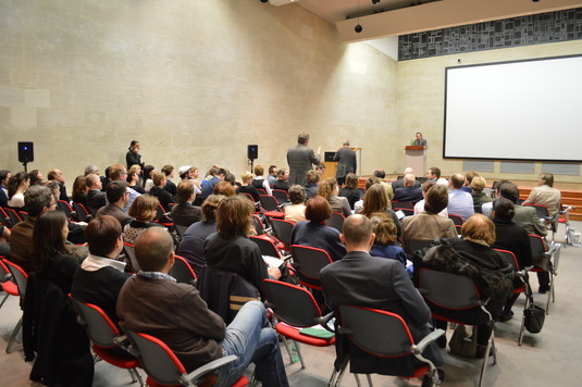 Während der Diskussion des Abendvortrags von Prof. Dr. Rudolf Schlögl