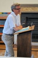 Michael Brenner bei der Einführung in die Evening Lecture