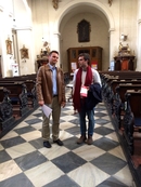 Václav Lunga und Jan Tesar während der Führung in der Kirche des Heiligen Michaels