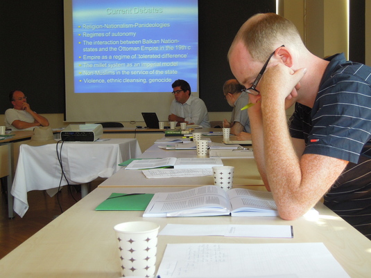 Ph.D. Vangelis Kechriotis (Boğaziçi-Universität/Istanbul) hält einen Vortrag zum Thema "The fate of the Christians in the rise and fall of the reformed Ottoman Empire (1840s-1910s)" Ph.D. Vangelis Kechriotis (Boğaziçi-Universität/Istanbul) hält einen Vortrag zum Thema "The fate of the Christians in the rise and fall of the reformed Ottoman Empire (1840s-1910s)"