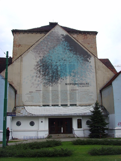 Die Poznańer Synagoge, die nach 1939 als Schwimmbad genutzt wurde
